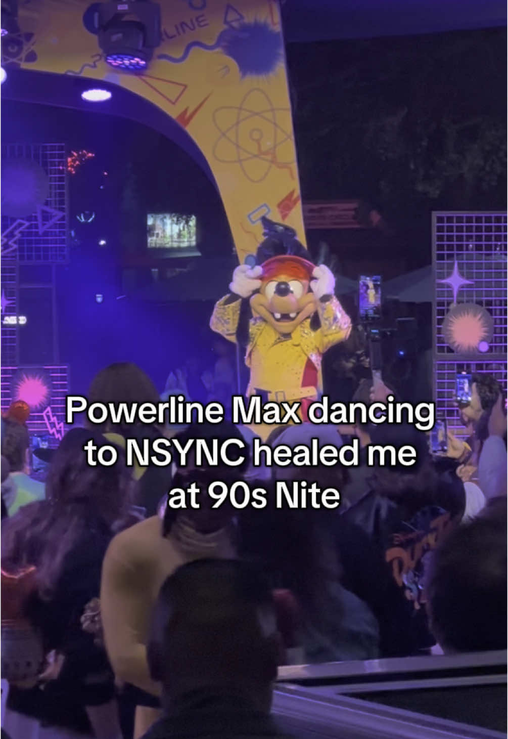 #powerline #goofy #disneylandafterdark #90snite #disneyland #dance #nsync 