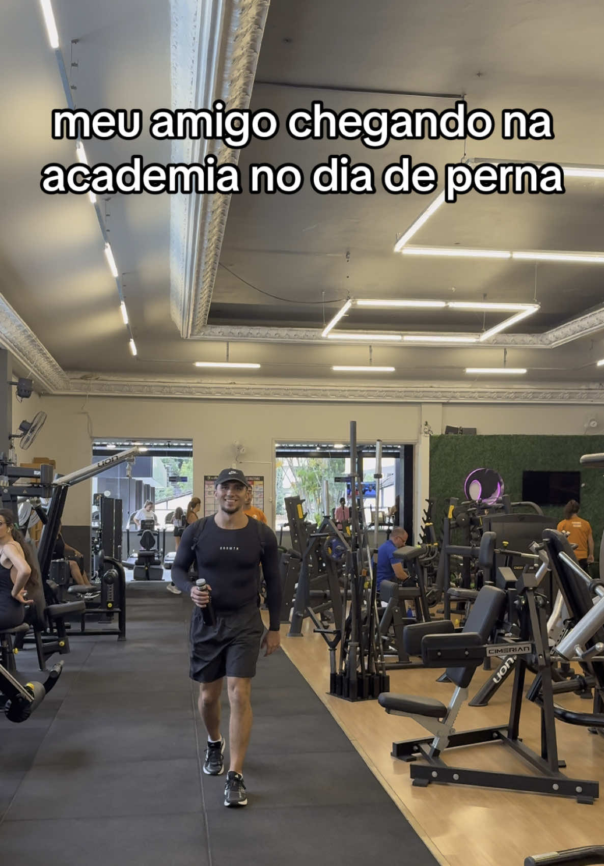 todo mundo tem um amigo que é assim #viral #legday #academia #meme #GymTok