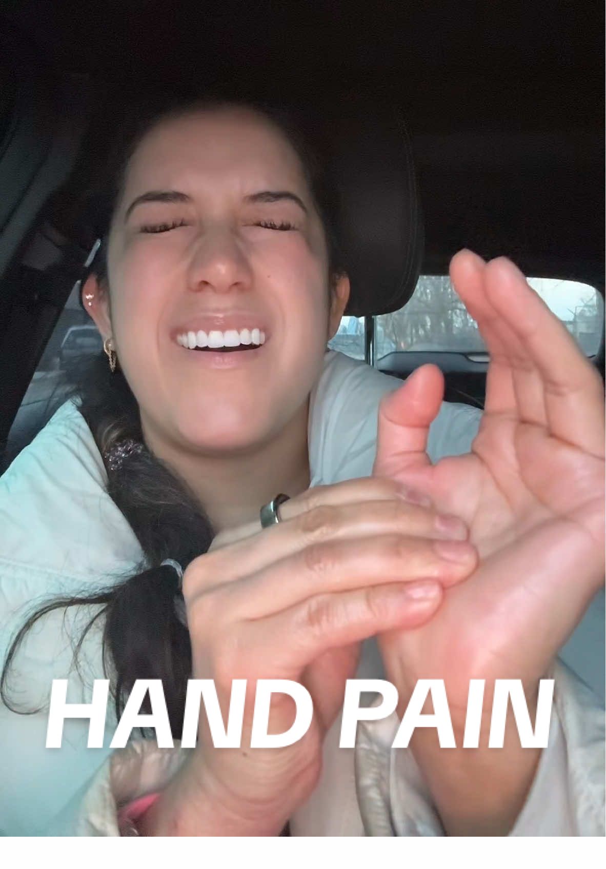 After years of working as a full-time clinical hygienist, this is the first time I’m feeling pain in my hand. The constant grip, the repetitive motions—it finally caught up with me 😢 To my fellow RDHs: We take care of our patients, but don’t forget to take care of your hands, your posture, your body. Strengthen them, stretch them, give them the recovery they need. We only get one body—let’s make it last!  #hands #handpain #rdh #hygiene #hygienist #latinacontentcreator #dentaltok #musclesoreness #massage #vaseline #dentalhygienist 