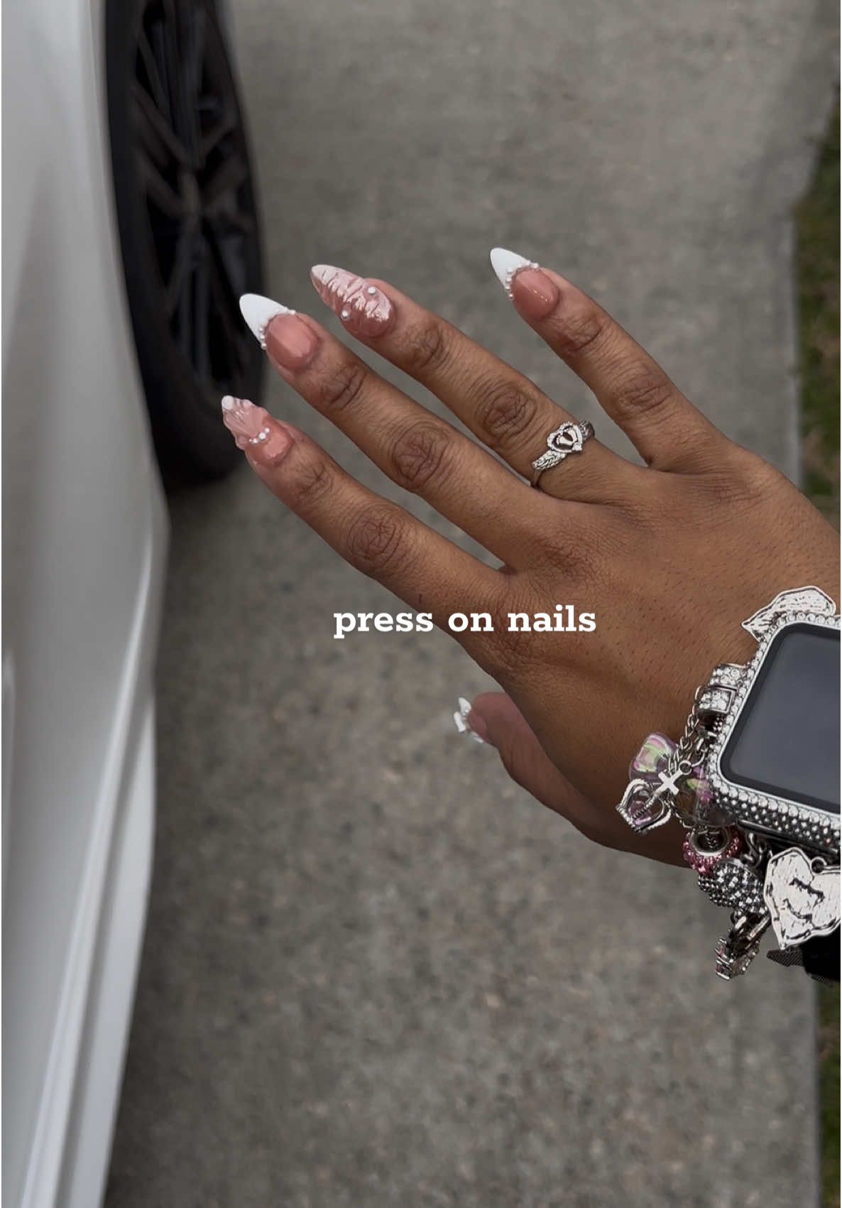 Love a good set of press on nails💕 #foryou #fypシ #pressonnails #nailsoftiktok #diynails 