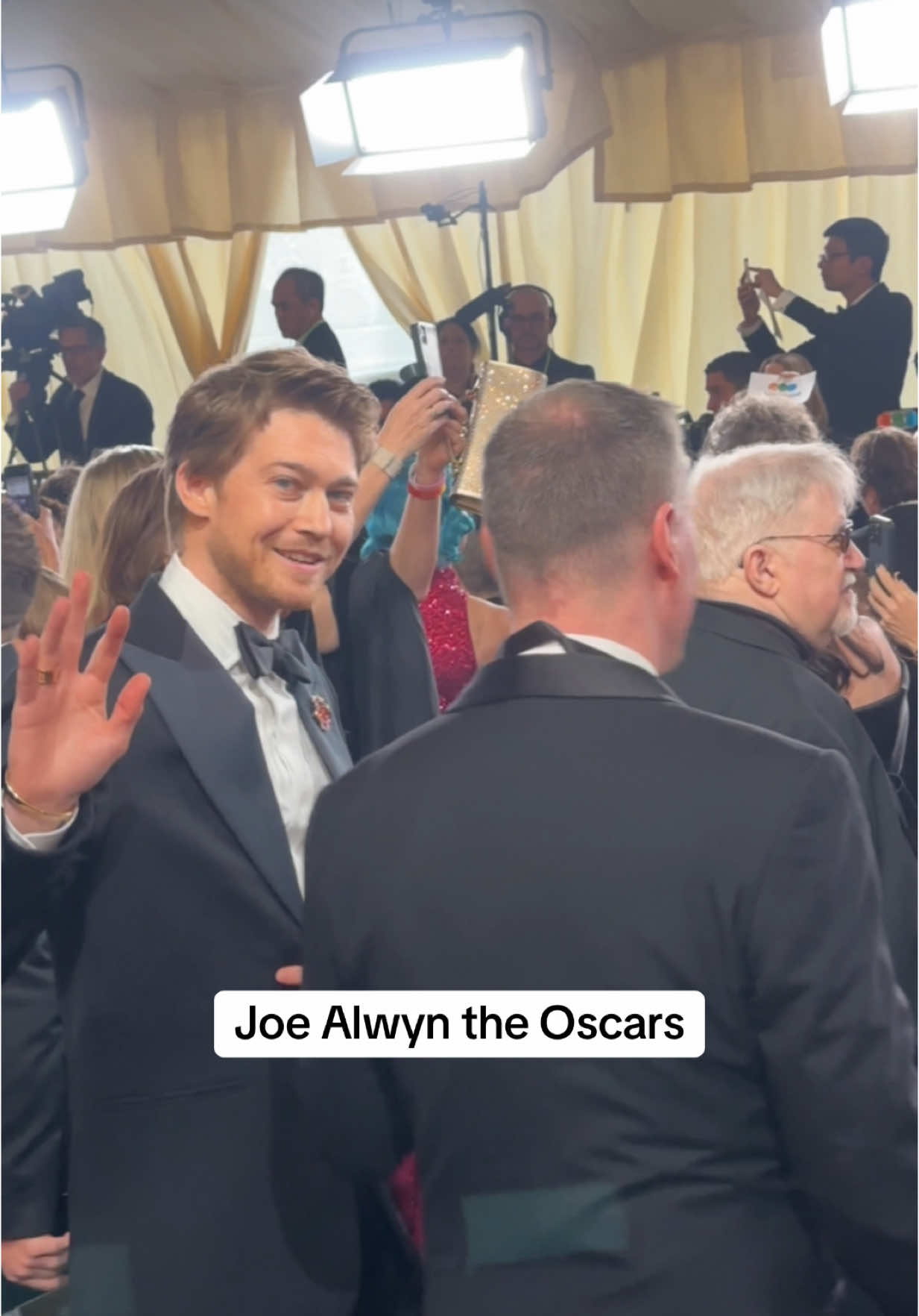 Joe Alwyn the Oscars red carpet wearing a classic tuxedo #joealwyn #oscars #Oscars2025 #tiktokpartner 