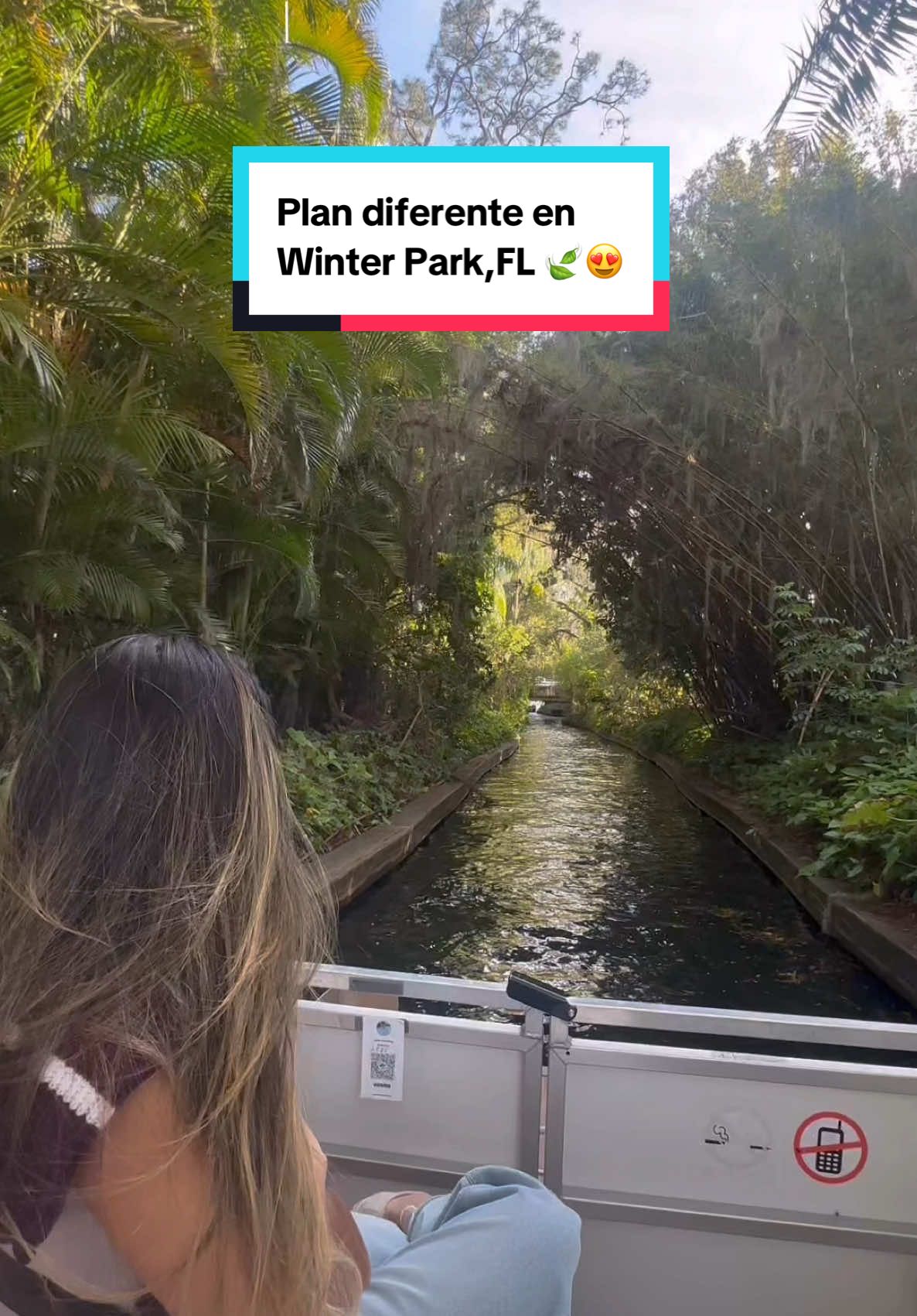 Plan diferente cerca de Orlando 🍃👇🏻 Buscas salir de la rutina? 👀 Te comparto este plan perfecto para que disfrutes unos paisajes hermosos 🤩 ‼️TIP importante: REVISA el clima siempre antes de visitar un lugar!  Este paseo es un bote en Winter Park 😍  El recorrido es de una hora en el lago pasando por varios canales donde el guía te va contando mucha historia sobre  Winter park, y algunas casas de los más famosos.  🎟️ Entrada:  $20 P Adulto  $10 niños 👦🏼  Menores de 2 Años 👶🏻 GRATIS!  Solamente puedes comprarlo en la oficina!  📍Dirección: 312 E Morse Blvd, Winter Park, FL 32789 Horarios: Todos los días (except Christmas day) desde las 10:00 AM hasta 4:00PM  El tour 🛥️ sale cada hora!  ‼️si vas Fin de semana te recomiendo llegar temprano.  Me encantóoo hacer este paseo ❤️❤️  Si estás buscando un plan único y conectar con la naturaleza definitivamente tienes que ir 😍🙌🏻  #latinacontentcreator #orlandocontentcreator #thingstodoinorlando #winterparkfl #thingstodoinwinterpark #quehacerenorlando #biancagexplorer 