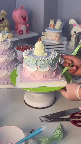 Cake for your kids #cakedecorating #fyp #cutecake #cakeforkids #birthdaycake 