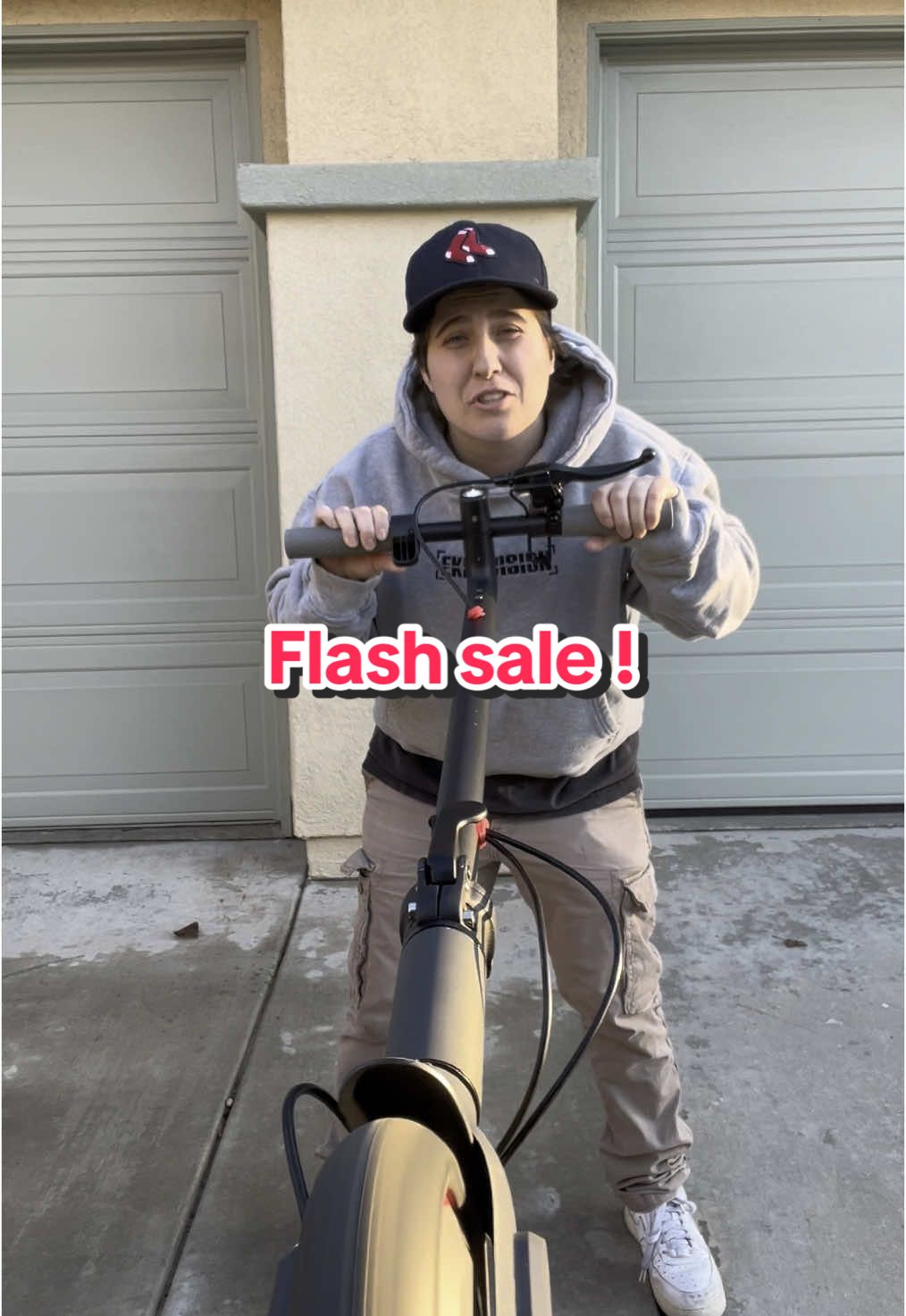 Get it while on flash sale #electricscooter #scooter #giftideas #springtime #ride 