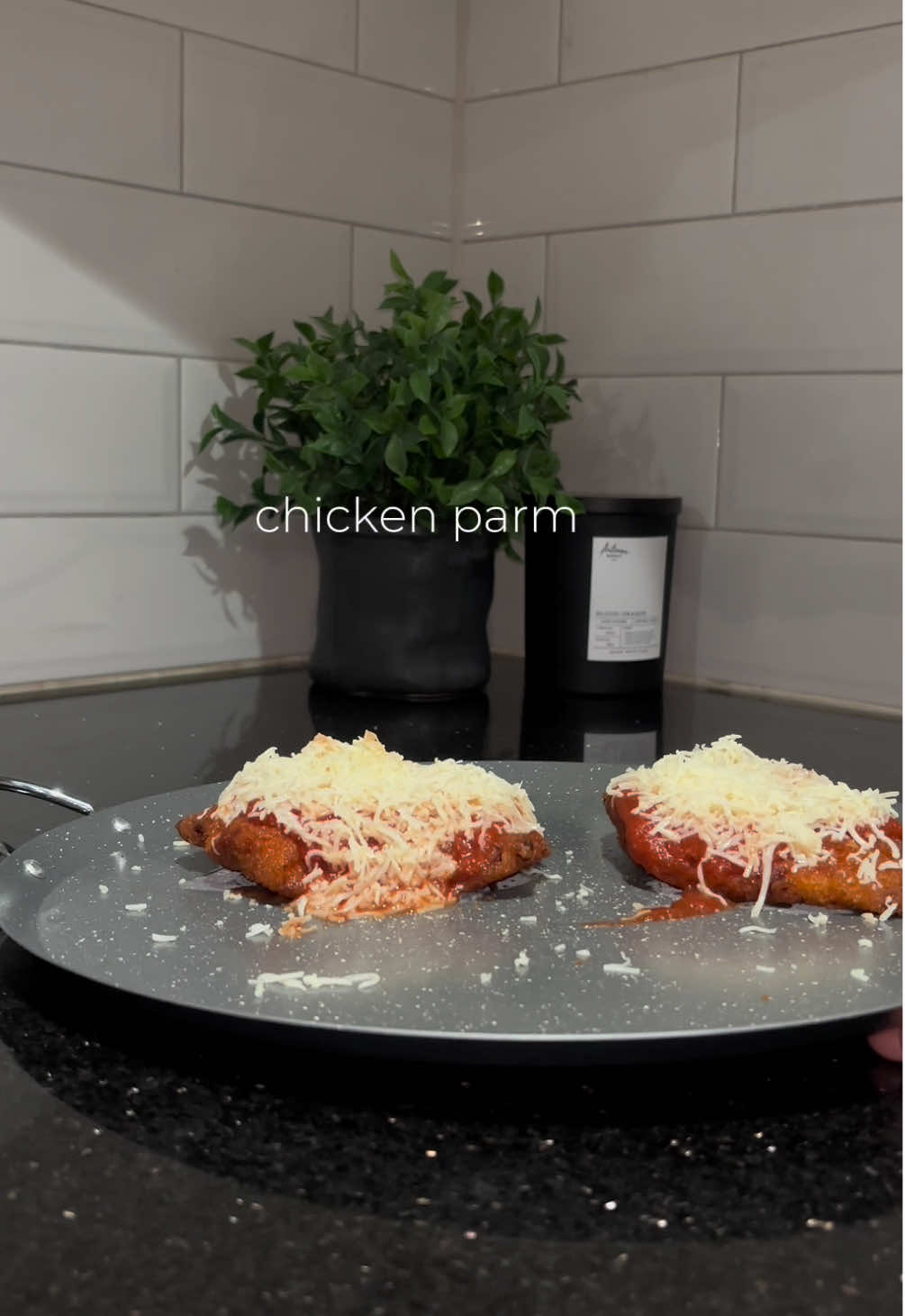 cook chicken parm with me.  #cookwithme #DinnerIdeas #chickenparm #chickenparmesan #EasyRecipe 