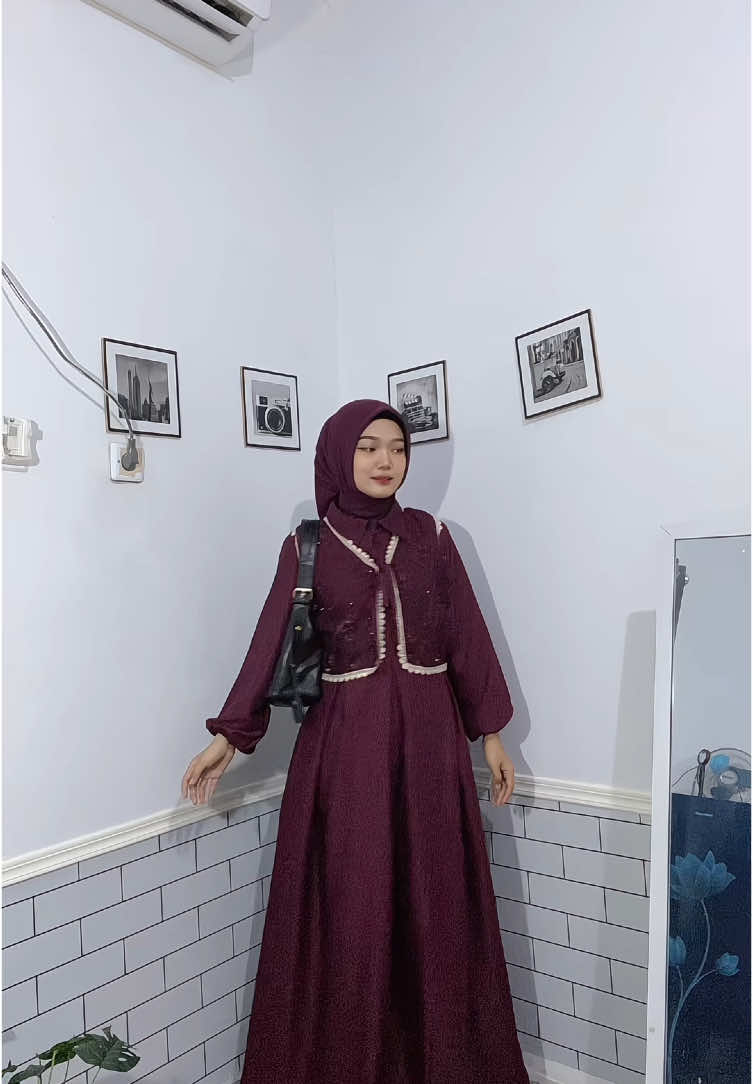 MasyaAllah dressnya🥰 #abayastyle #dressmuslim #bajulebaran2025 #simple #ootdhijab 