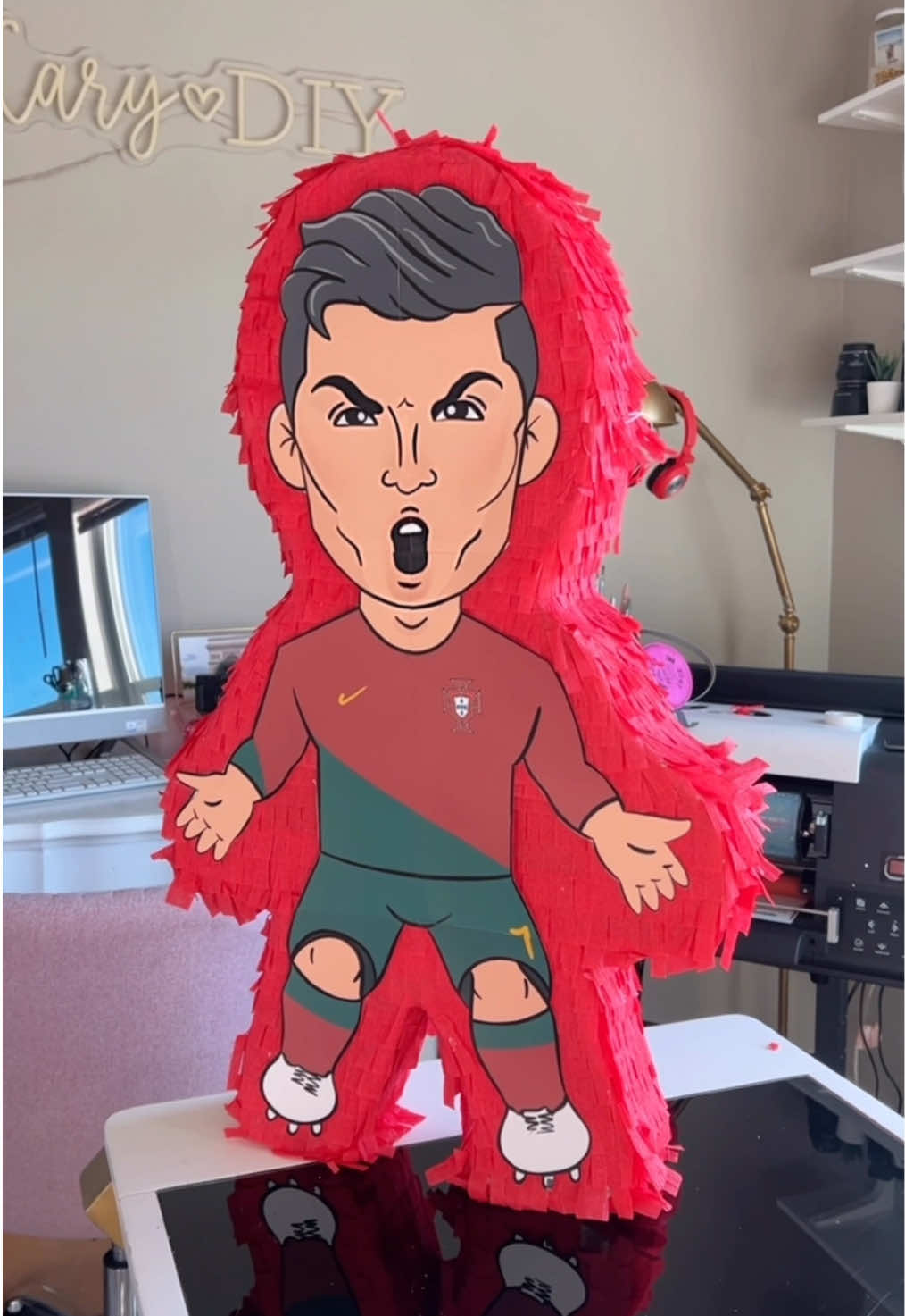 It’s so easy to make piñatas! 🪅 I love it! ❤️ #DIY #diyprojects #fyp #pinata #pinatamaker #cristiano #cristianoronaldo #soccerpinata #Soccer #LIVEHighlights #LIVEIncentiveProgram #PaidPartnership 