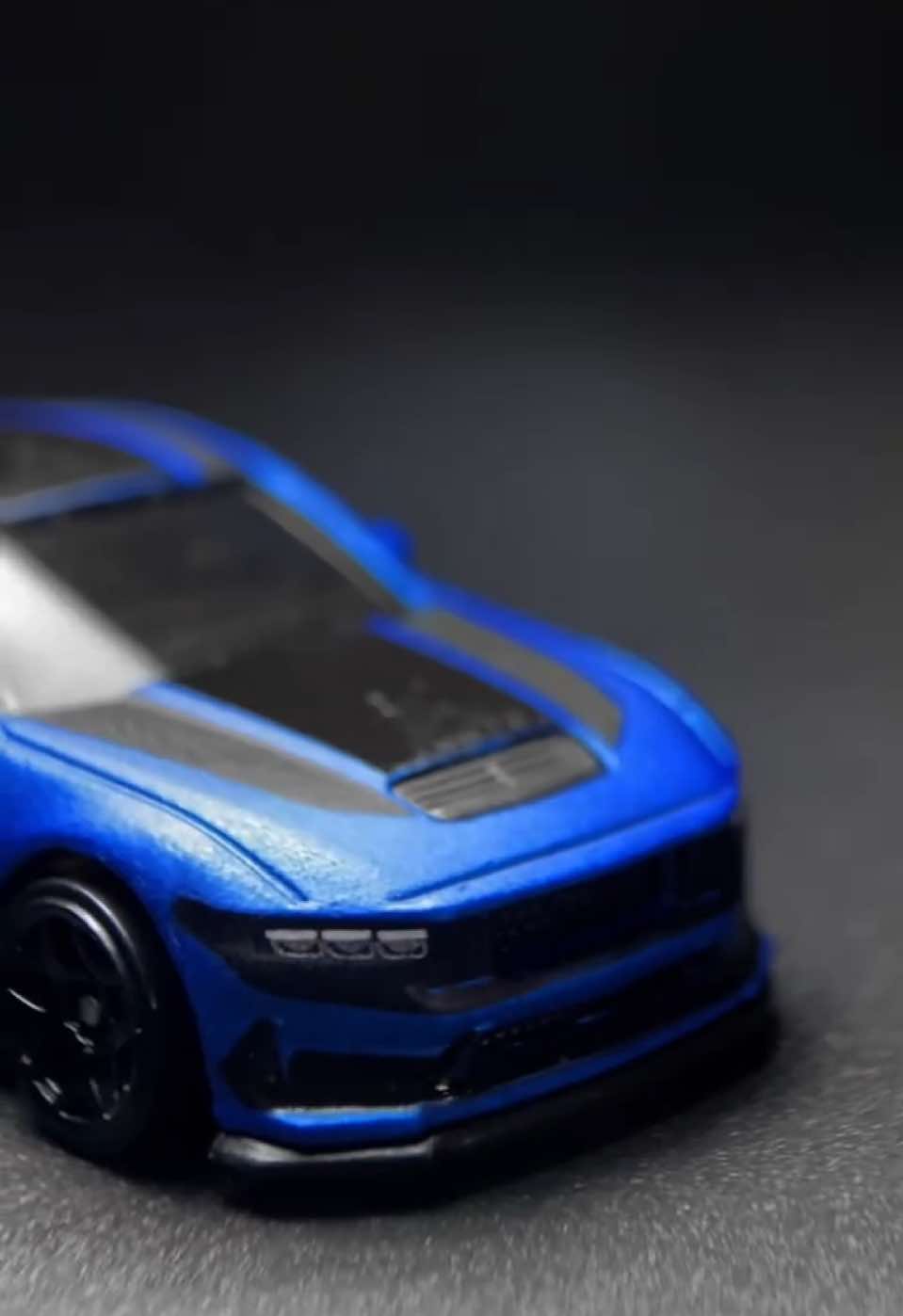 Hot Wheels Ford Mustang Dark Horse 2024 Case Q. Con xe đẹp nhất 2024 của Hot Wheels theo ý kiến cá nhân. Quay còn non tay ae thông cảm 🙇‍♂️ #diecast #diecastcollectors #diecastcollection #tiktoktainment #fyp #trending #cars #foryou #minicar #carmodel #scalemodel #carlover #diecastcars #carculture #hobby #hotwheels