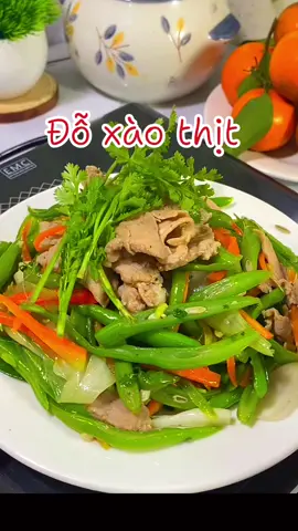 Nghe bản nhạc này e bị dễ chịu á chài 😂. Món ăn ngon vậy mà e flop nữa chắc buồn lắm đó 😂😂😂 8/3 hạnh phúc nhé các chị em #nauancungtiktok #doxaothit #ancungtiktok #reviewanngon #naudeanngon #comnhahaiyen 