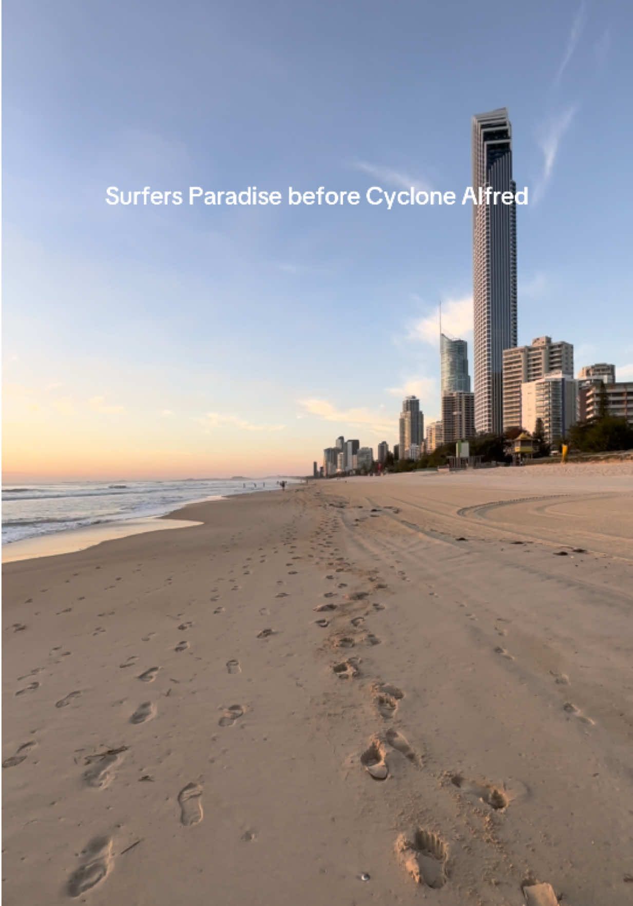 #cyclonealfred #cyclonealfredupdate #cyclone #surfersparadise #cyclonealfredgoldcoast #goldcoast #queensland 