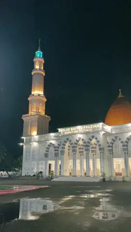A quiet place called GONTOR PUTRI Bukan sekedar tenang tapi menenangkan… perkenalkan… ini masjid Baitul Fauziah Gontor Putri 1 #gontor #gontorputri #gontorputri1mantingan #pondok #pondokpesantren @Santri Mendunia 🌍 