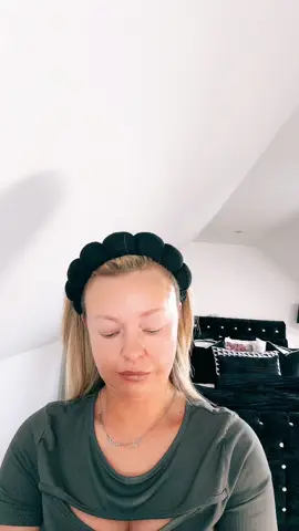 A very quick grwm 🫶🏽 #grwm love this tune 🎶 