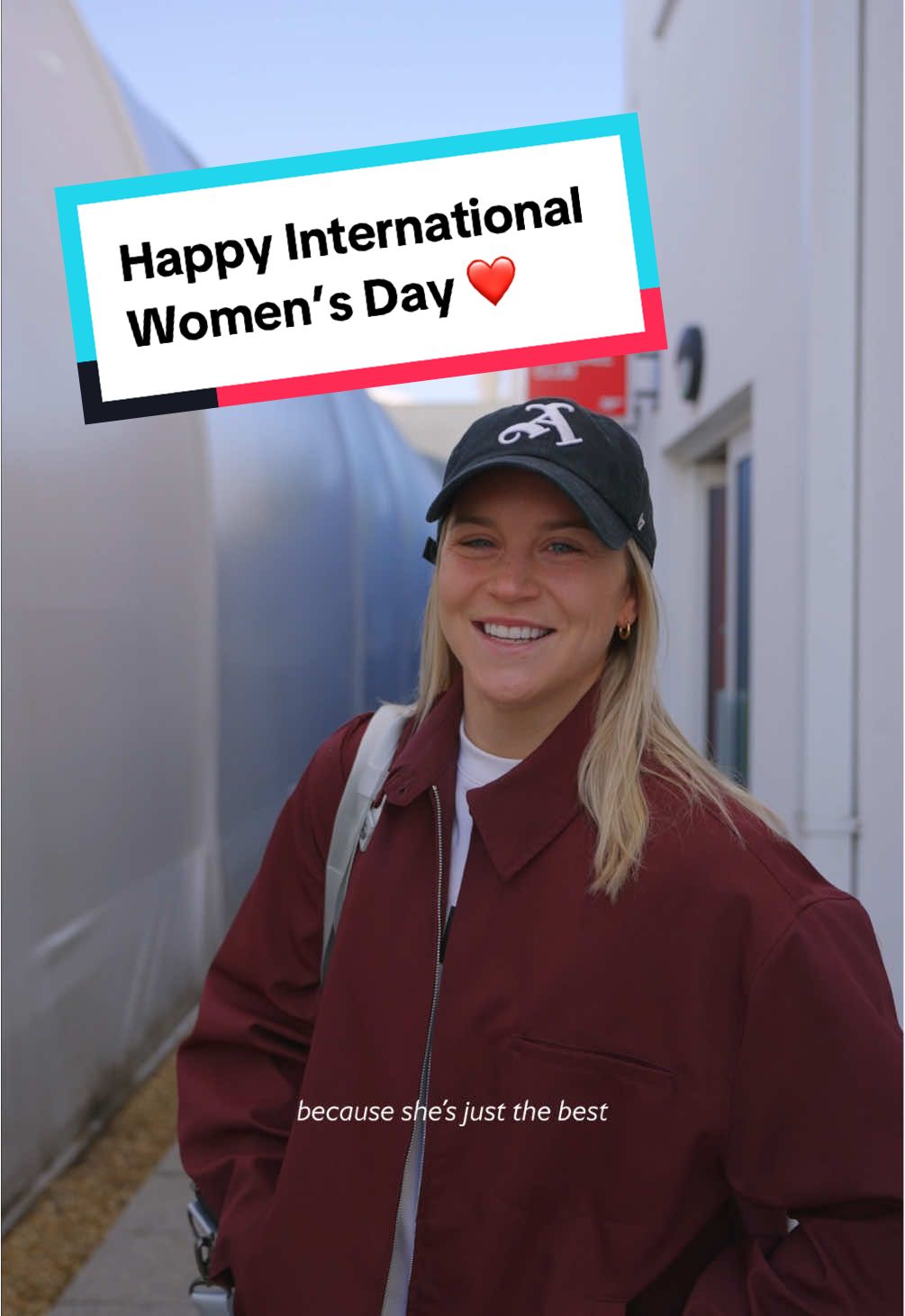 A video to make you smile on International Women’s Day ❤️ #arsenal #arsenalwfc #awfc #arsenalwomen 