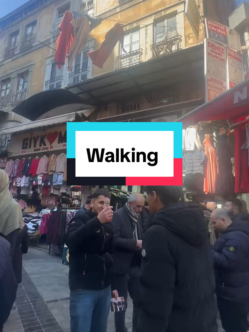 Walking to Istanbul. My favorite sport. #istanbul #türkiye #trip #travelling #walking #visitistanbul #turchia #turquia #viaggiare #street 