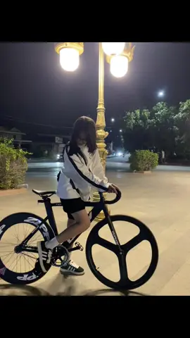 Ignore my face focus on my bike😘#viral #fixedgear #tiktok #grayfixedgear #grayfixedgear #fixie #fixedgearphilippines 