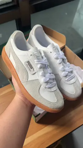 Puma Palermo ‘White Grey Gum’ — men’s & women’s sizes available. Message us on IG/FB 💬 