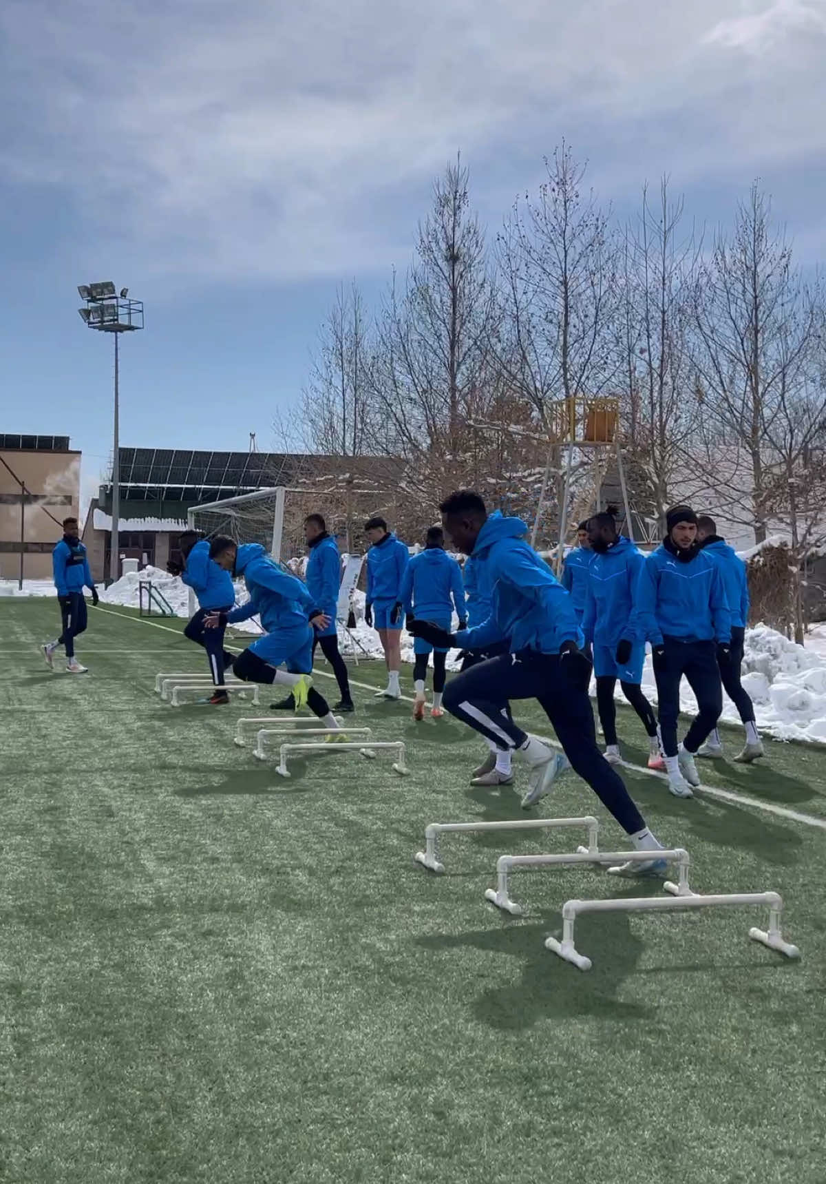 ⚽️ 𝗙𝗢𝗢𝗧𝗕𝗔𝗟𝗟 𝗥𝗘𝗔𝗖𝗧𝗜𝗢𝗡 𝗗𝗥𝗜𝗟𝗟 ⚽️ #soccertraining #footballtraining #functionaltraining #sport #sports #zmeudenis #soccerdrills 