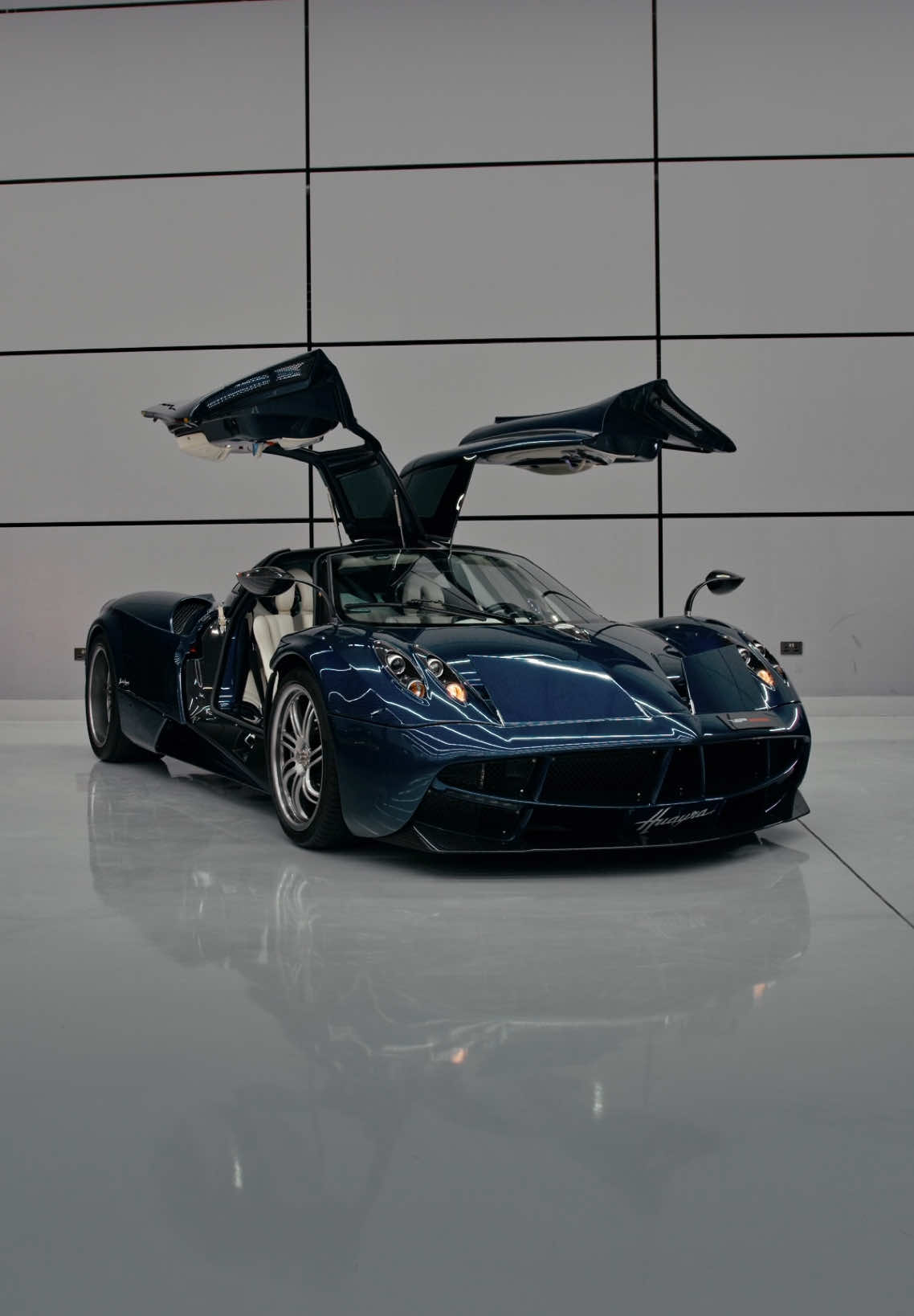 ( $3.5M ) ASMR 1 OF 100 Pagani Huayra  The Pagani Huayra 1 of 100 is a limited edition supercar that exemplifies the pinnacle of automotive engineering and craftsmanship. Powered by a handcrafted 6.0-liter twin-turbo V12 engine sourced from Mercedes-AMG, this masterpiece generates an astonishing 730 horsepower and 738 lb-ft of torque, propelling the Huayra from 0 to 100 KM in just under 3 seconds. With a top speed exceeding 370 km/h, this exclusive hypercar not only delivers breathtaking performance but also boasts a meticulously designed interior and aerodynamic exterior that showcase Pagani’s dedication to creating automotive works of art. #pagani #paganihuayra #paganihuayrabc #amg #ASMR #DRIVTT #باجاني #باقاني #باغاني