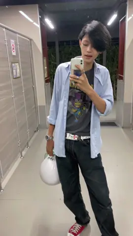 เธอบอกว่าอยู่ความรัก