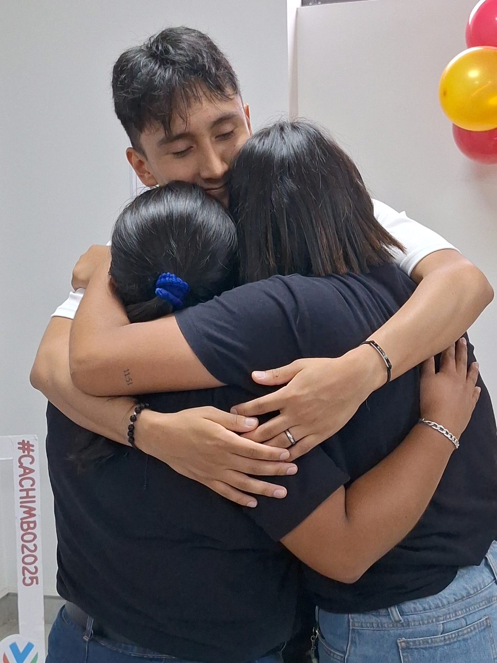 Como si hubiera sido ayer, aún emocionada y orgullosa de todos ustedes mis cachimbos UNI 2025.l Hasta una próxima, siempre los llevaré en mi corazóncito mis niños lindos, gracias por todo ❤️ #uni #academia #cachimbos #niños #familia #Love #loveyou 