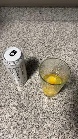 Lock tf in #rawegg #slonk #monsterenergy #preworkout #whitemonster 