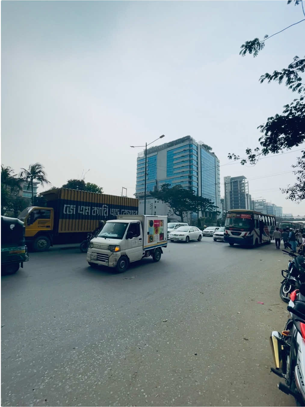 যাও যেতে দিলাম😌❤️‍🩹 #street #cars #sky #plane #road #cars #bike #building #foryou #fyp #foryoupage #wherenext #theboysfromnewcity 