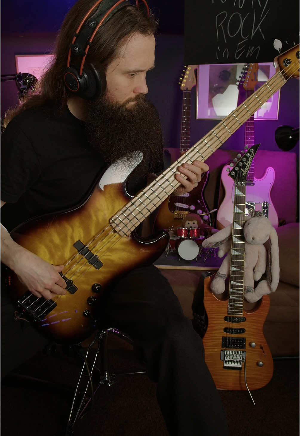 MGS1432: Funky rock bass line on drum loop & guitars #bass #bassguitar #electricbass #bassplayer #basslines #bassplayerunited #bassgroove #koivistoguitars