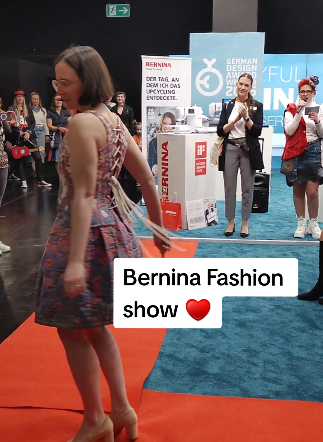 I was happy to show my upcycling project today at the @BERNINA Nähmaschinen fashion show on the h+h Cologne. Thank you so much for having me again ♥️ really loved the theme and the other participants. #sewing #upcycling #Runway 