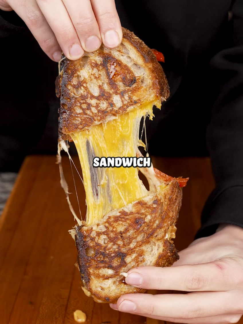 I started the world’s WORST sandwich business... #fyp #grilledcheese #sandwich #usa #cooking #cheftyler 