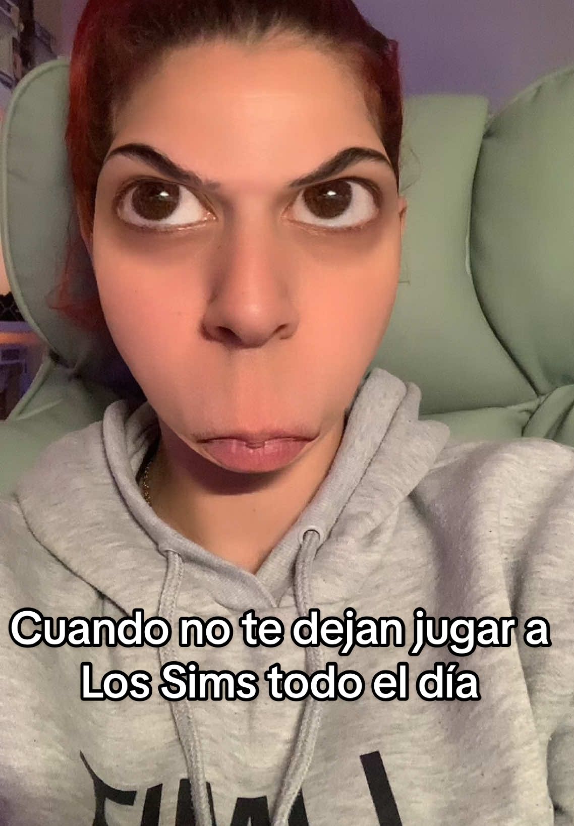 Cuando te dicen que no puedes estar todo el día jugando a Los Sims 🙂‍↔️#LosSims4 #thesims4 #sims4gameplay #Sims4 #gaming #fyp #GamingOnTikTok 