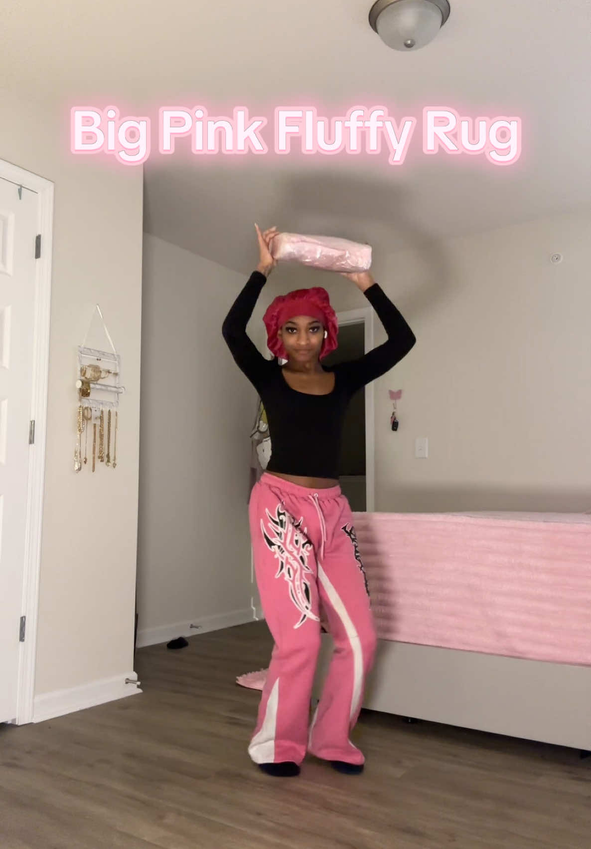 This is the 72x108in the biggest one! It’s so soft I love it 😻 💕 #pinkrug #pinkroomdecor #pinkcarpet 