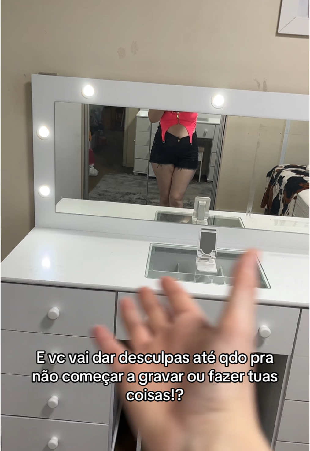 Comece por onde você já está, o resto vem por consequência! Depois de 6 anos consegui comprar minha penteadeira camarim 🙏🏻 graças a Deus e a meu trabalho aqui🙏🏻😍 #penteadeiracamarim 
