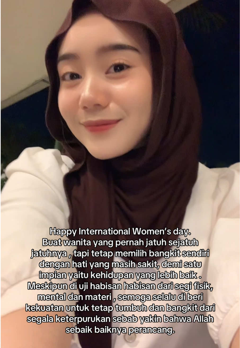 Hal yang harus selalu di ingat “ Bertahan demi kehidupan yang lebih baik ❤️‍🩹 “ InsyaAllah.  #womensday #selflove #selfreminder 