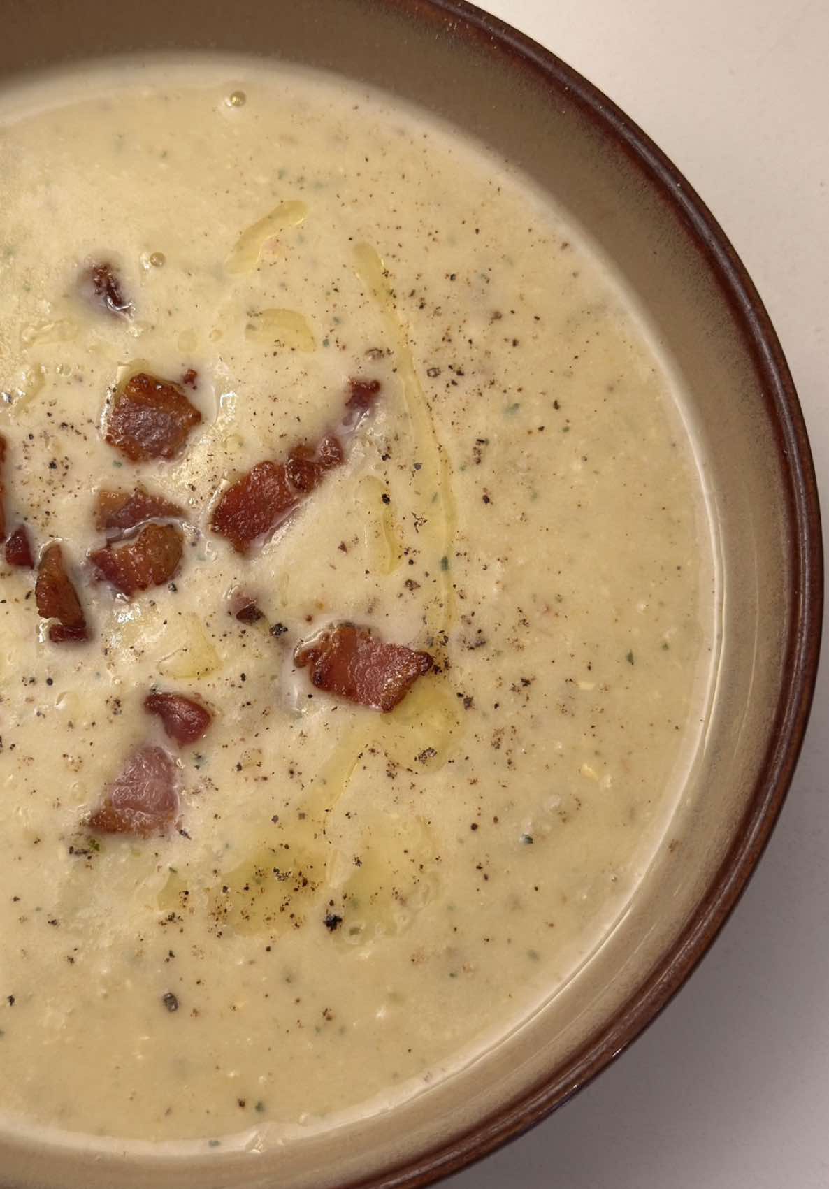 Corn and Zucchini Chowder 💛 #cooking #homecook #cookingvlog #FoodTok #cozycooking #aestheticcooking #cozyvibes #cozy #cozytok #minivlog #vlogtok #dailyvlog #slowliving #Recipe #soup #chowder 