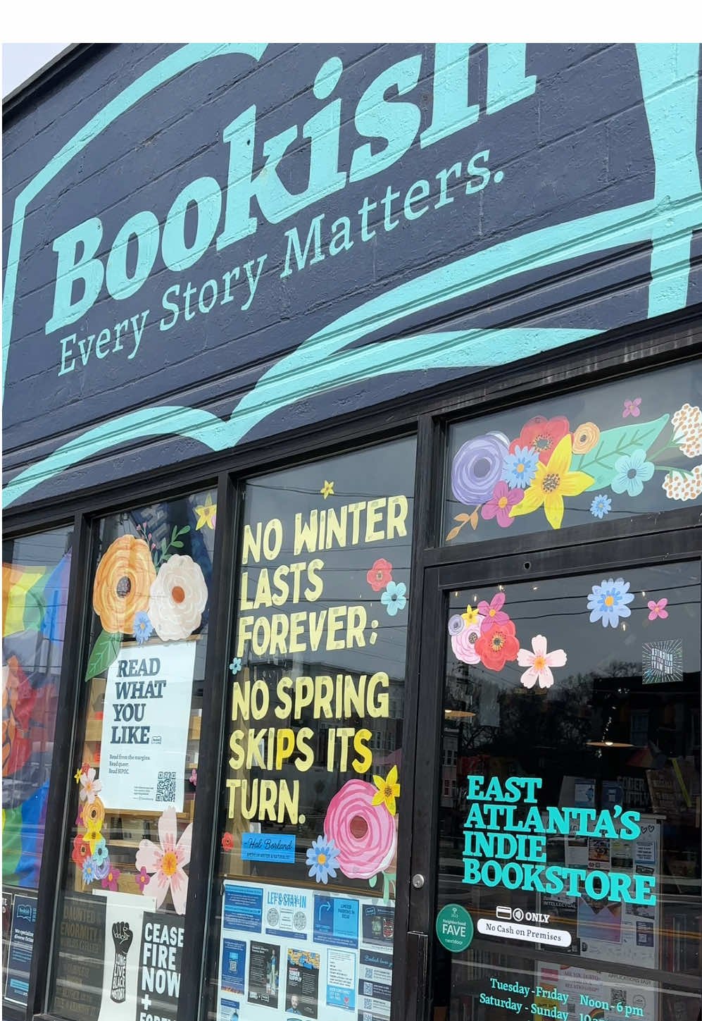 Accidentally stumbled upon this cute indie bookstore in Atlanta today. Of course we had to stop by & I left with some goodies! ♥️📚 • • #blackafbooktok #BookTok #booktokfyp #booktokcommunity #blackgirlsread #bookish #kindlestickers #bookstore #womanownedbusiness #atlanta #thingstodoinatlanta #eastatlanta #queerowned 