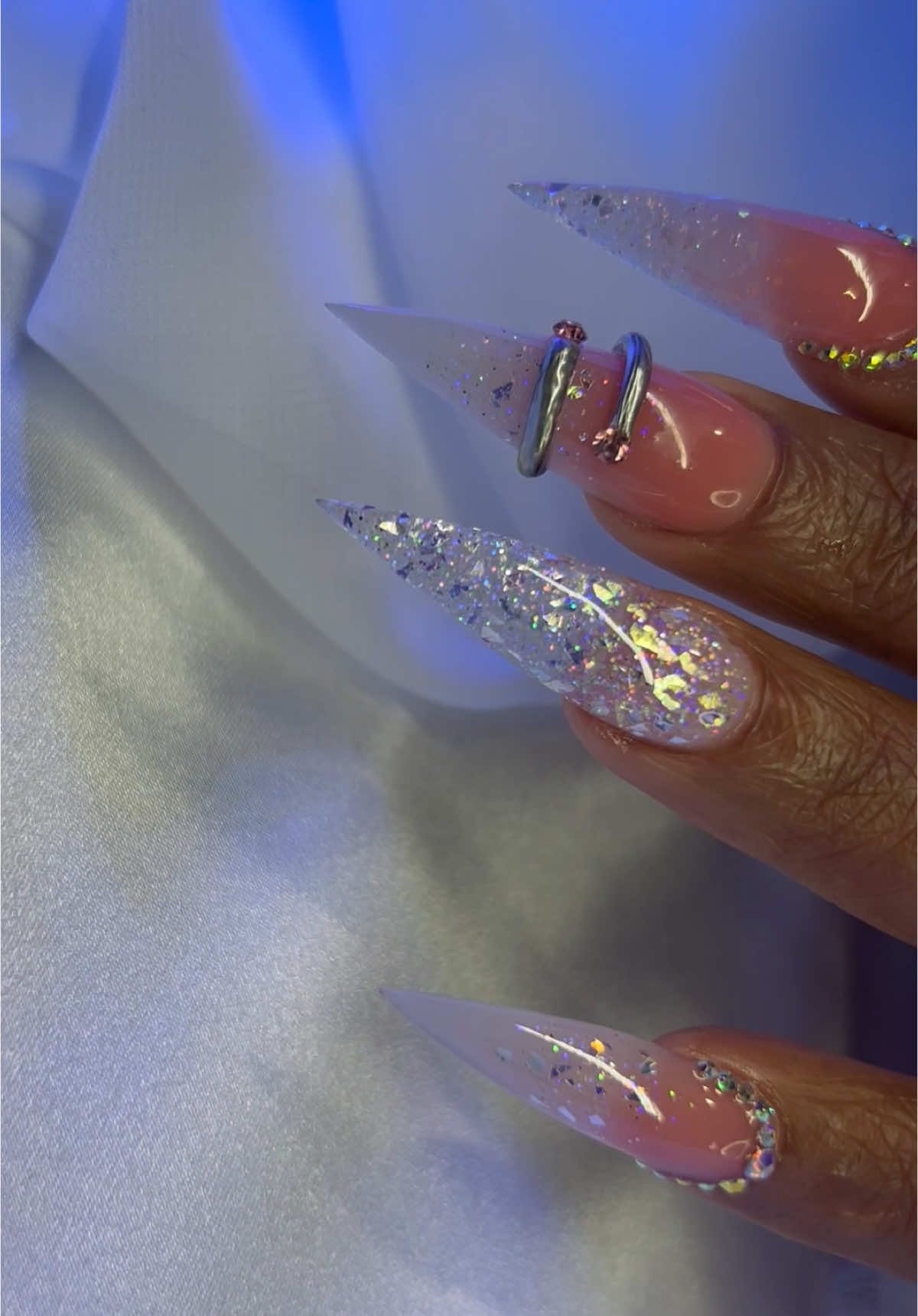 Nada más hermoso que un set stiletto 💅❤️🥰#stilettonails #glitter #hermosas #nails #nailtech #nailsacrylic 