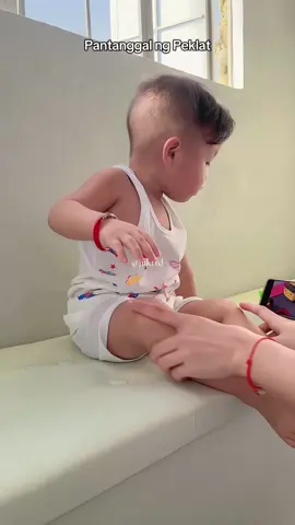 The perfect whitening lotion for kids na may dry skin at maraming peklat o dark spots. It helps whiten, brighten and moisturize baby’s skin. #whiteninglotion #hegerbaby #babylotion #darkspots #insectbites #mosquitobites #lotion 