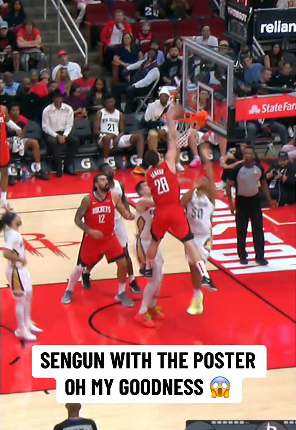 Sengun with the VICIOUS poster 😤 #NBA #basketball #nbabasketball