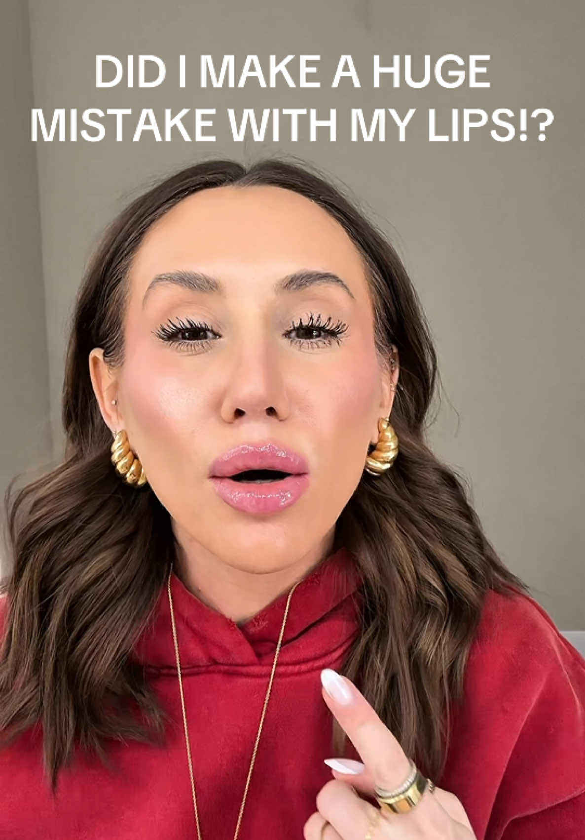 how to plump lips without filler… #plumplips #beautyhacks #liptutorial #lipplumper #beauty #makeup #koreanmakeup #plumpit #drmelaxin #lipplumper #lipfiller #lipflip 