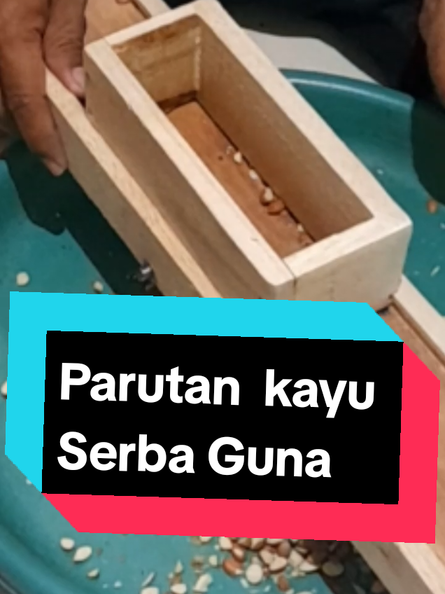 parutan kayu Serbaguna! #parutan #parutankayu #parutanmurah#parutankeripik #parutanserbaguna #parutanmultifungsi #parutansayur#parutankelapa #pengiriskacangtanah #alatpengiriskacangpeyek 