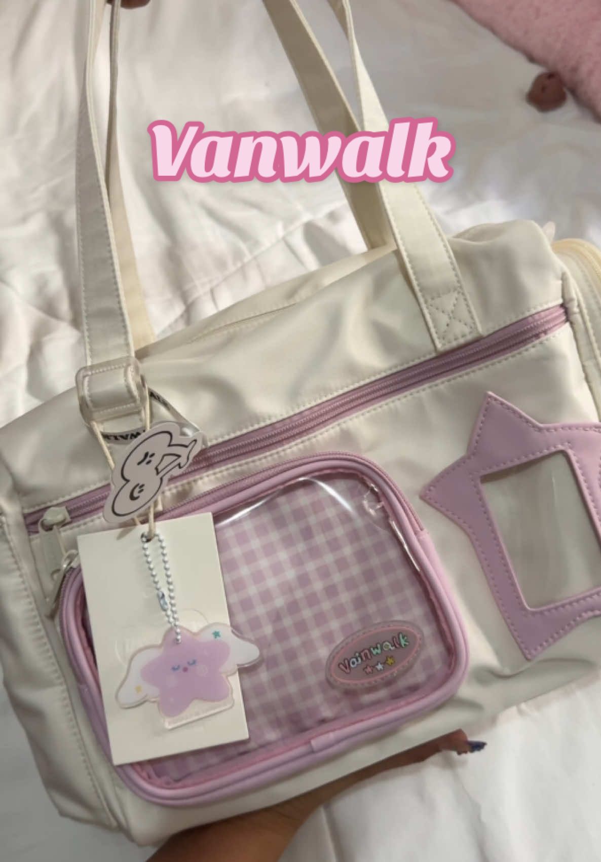 Ang cute ng design nya! Quality talaga ang mga bags ng Vanwalk! 🫶🏻 #vanwalk #vanwalkbag #shoulderbag #travelbag 
