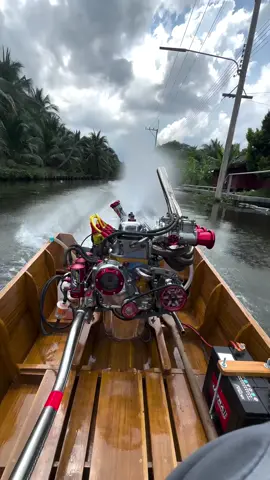 Average day in Thailand🤙 Via @hariskoby  #thailand #longtailboat #sendit #boatlife #boating 
