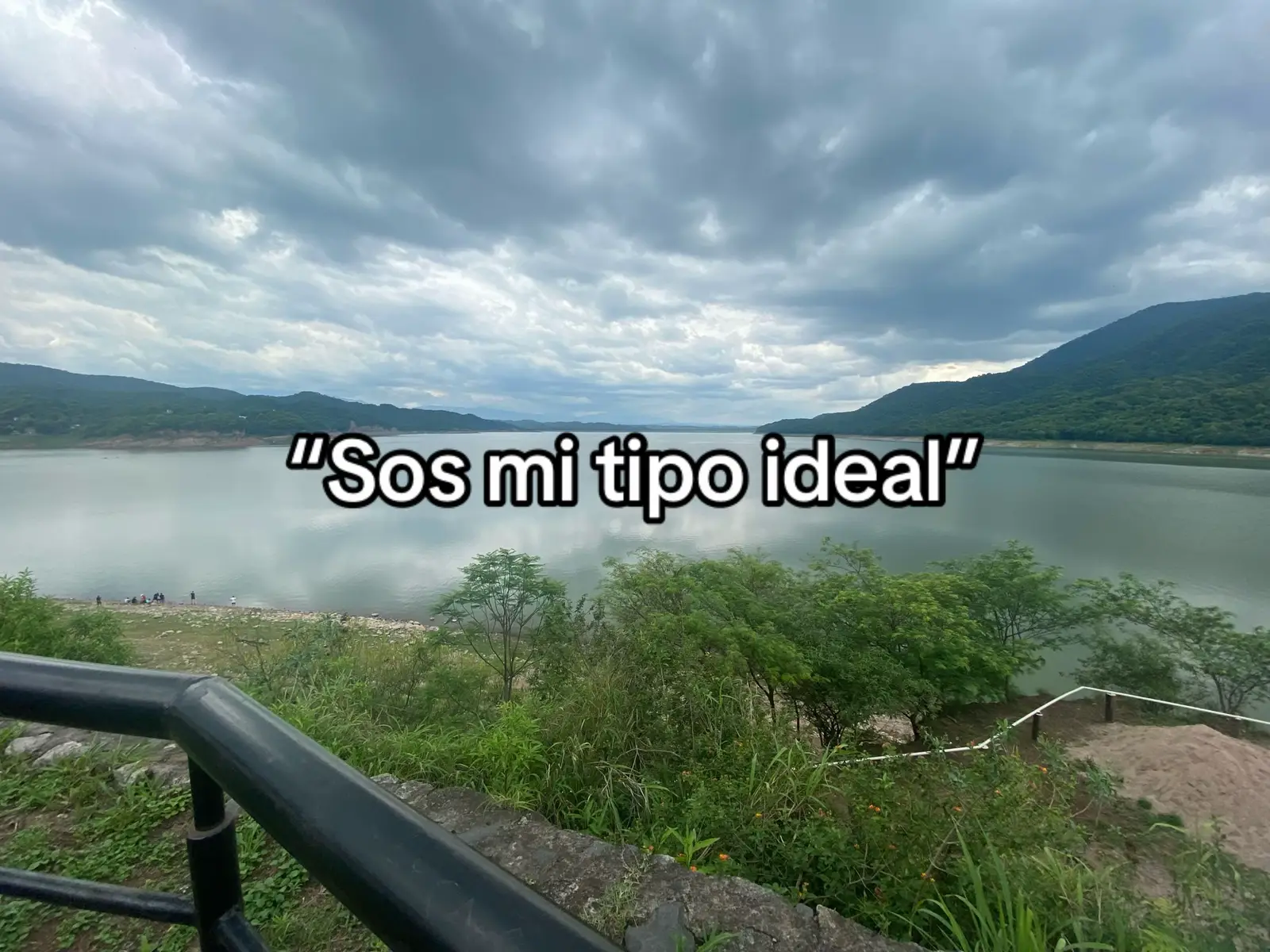 Ahre q no me habla nadie 🥲 #fyp #viral #xybca #lesbiana #argentina #lisa #denmenovia #🏳️‍🌈 