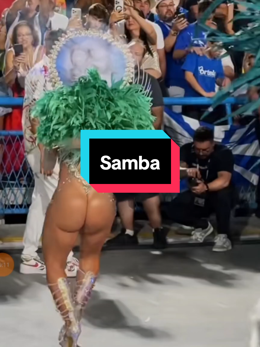 Samba Carnaval #fyp #pourtoi #paollaoliveira #carnario #carnaval #dobrasil #sexy😍🤤😍 #samba #sambal 