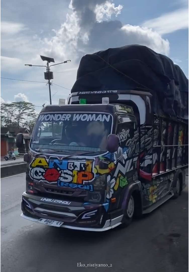 #pompenundan #truk_oleng #trukmaniaindonesia #sodkresjalannan #jalanpantura #trukolengkomunitas #fyppppppppppppppppppppppp #canter #cantermaniaindonesiacommunity #cantermaniaindonesia #kikicore #truck #truckoleng #truckmania 