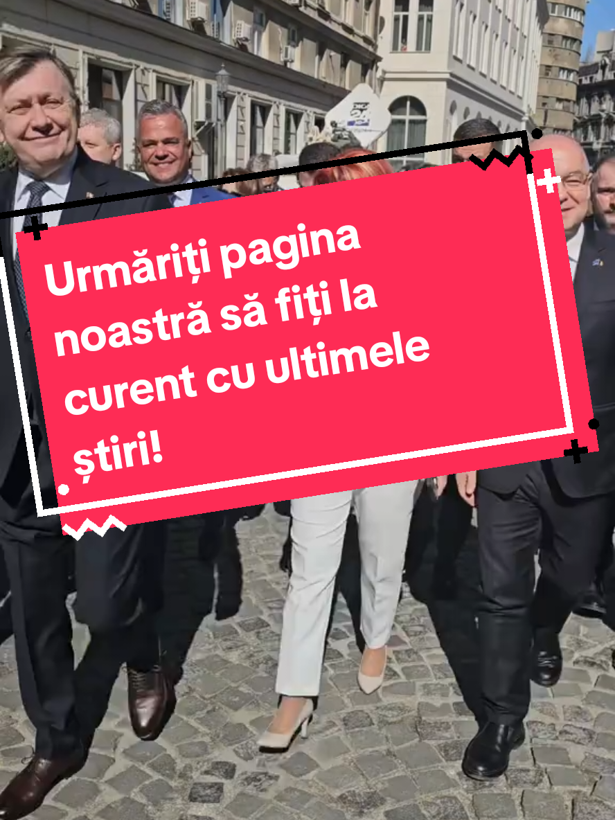 Crin Antonescu își depune, astăzi, candidatura la alegerile prezidențiale la Birouș Electoral Central. Ar putea încheia astfel discuțiile despre posibila sa retragere în favoarea lui Ilie Bolojan. Este al treilea candidat care își înregistrează dosarul. Până acum Nicușor Dan și Călin Georgescu și-au depus candidaturile la Biroul Electoral Central. PNL a anunțat săptămâna aceasta că Antonescu, candidatul Alianței Electorale „România Înainte”, alături de președinții celor trei partide care constituie Alianța Electorală „România Înainte” – PSD, PNL și UDMR, îşi depune la ora 13:00, candidatura pentru alegerile prezidenţiale, la sediul BEC. Antonescu va fi însoţit de președintele PSD, Marcel Ciolacu, președintele PNL, Cătălin Predoiu, și președintele UDMR, Kelemen Hunor, precum și alături de Liderul Grupului parlamentar al minorităţilor naţionale, Varujan Pambuccian. Mai multe voci din lumea politică, inclusiv din PNL, i-au cerut lui Antonescu să se retragă din cursă în favoarea președintelui interimar Ilie Bolojan. Șefa USR, Elena Lasconi, a promis de asemenea că renunță la candidatură și-l susține pe Bolojan, dacă acesta candidează