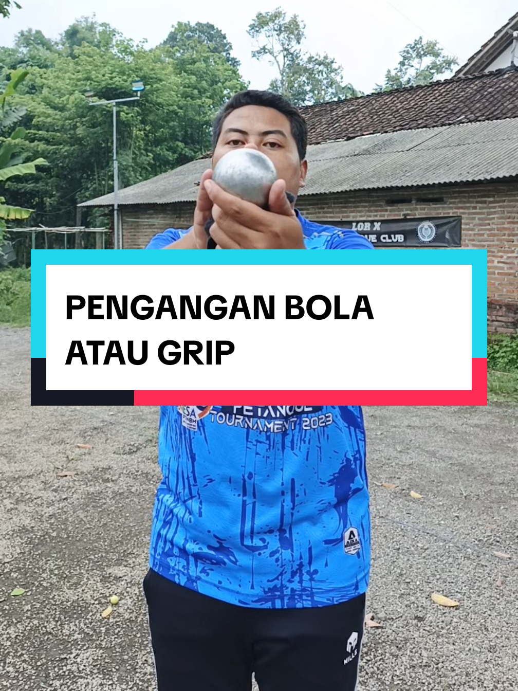 Siapa nih yang masih bingung terkait Grip atau Pengangan Bola, simak video ini baik - baik ya, Salam Satu Boka 🔥🔥🔥 #petanque #petanqueindonesia #tipsandtricks #pointing #shooting 