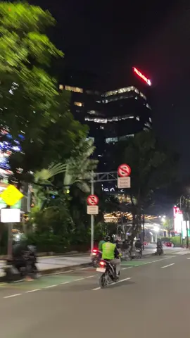 Kota Kasablanca night vibes😍🌃🇮🇩 . . . . . . . #kokas #night #jakarta #views #vibes #city #trending #viral #viraltiktok #viralindonesia #fypage #fyp