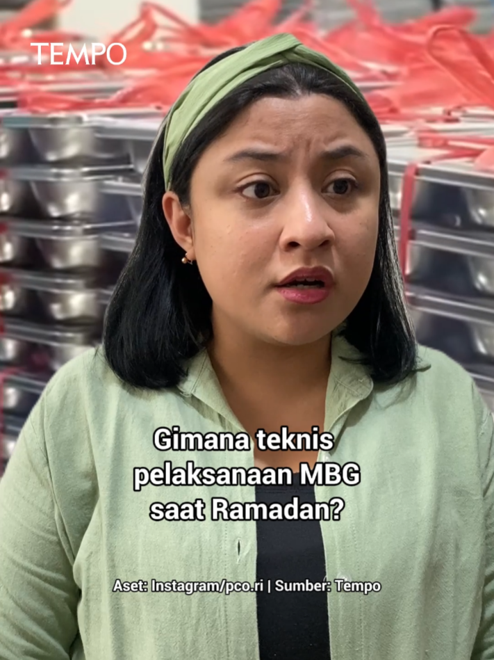 Program makan bergizi gratis (MBG) tetap jalan selama bulan puasa. Seperti apa teknis pelaksaan MBG saat Ramadan? #ohgitutempo #longervideos #longervideosontiktok #mbg #makanbergizi #makanbergizigratis #puasa #Ramadan #tempodotco #tempomedia #berita #fypindonesia #fyp #tiktokberita