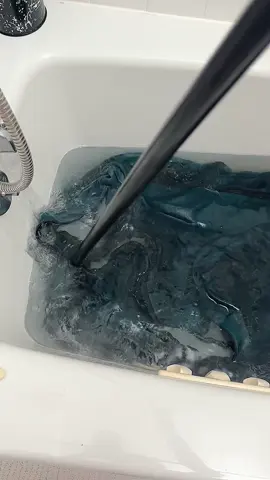 No more dirty couch after this soak #CleanTok #cleaningvideos #deepclean #cleaningmotivation #cleaningtiktok #cleanwithme #waterdump #littlegreenmachine #couchcleaning #satisfying 